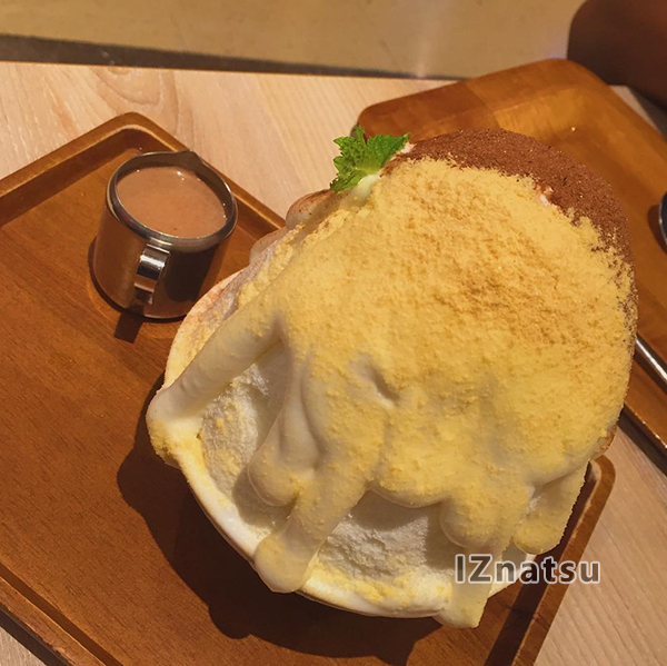 two tone kakigori.jpg